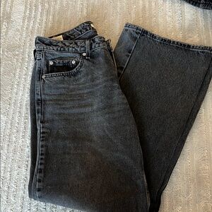 Levi’s Low Rise Loose Jean